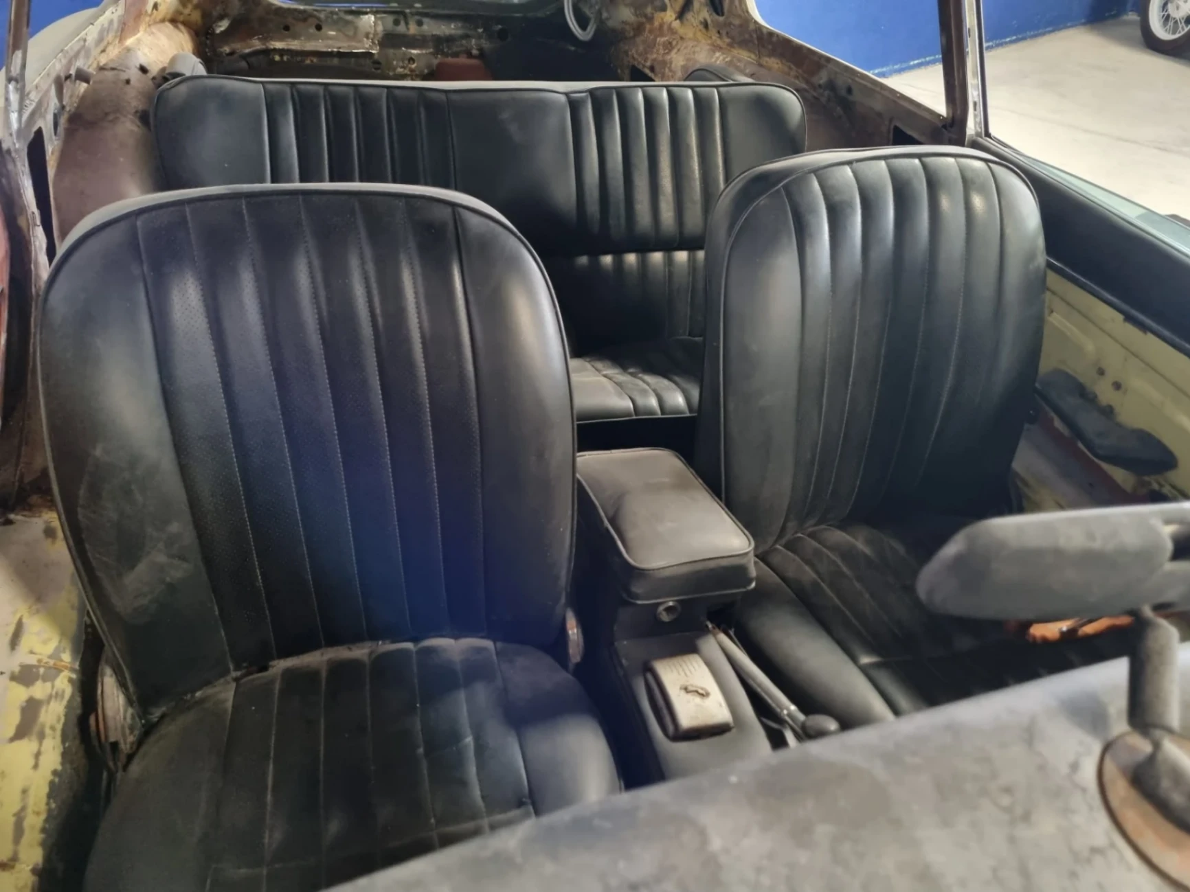 Jaguar E type Coup. 1970 " Proyect " — 0 km — 4.200cc , 6 cilindros en linea. — 265 CV